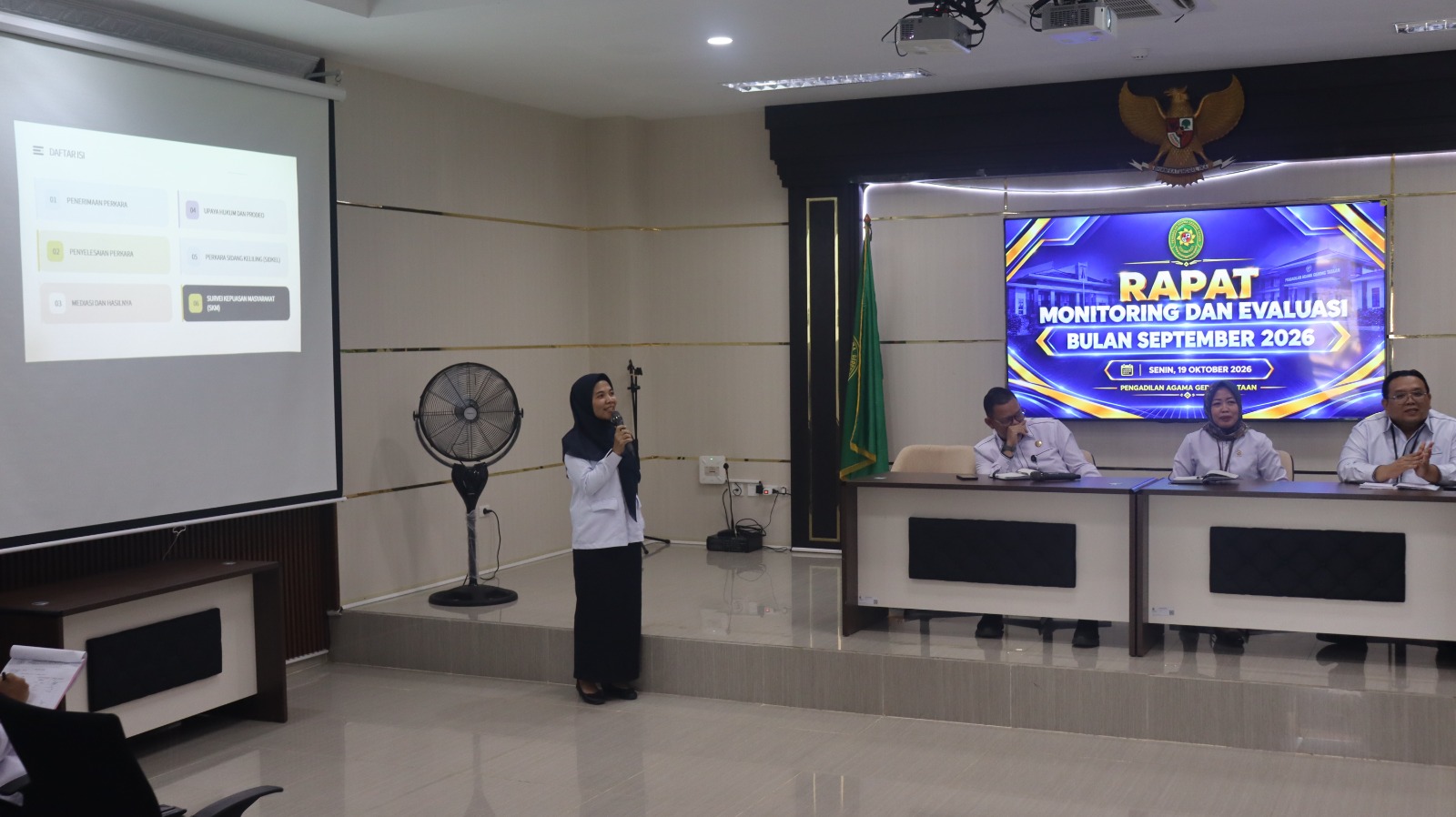 Pengadilan Agama Gedong Tataan Gelar Rapat Monitoring dan Evaluasi Kinerja Bulan September 2026