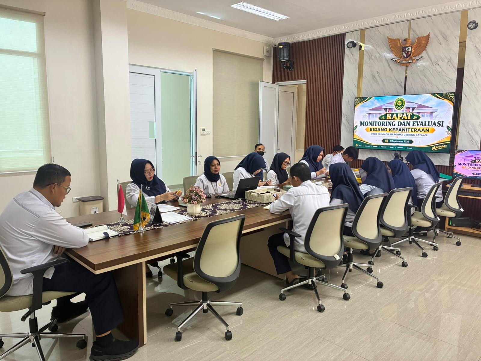 Pengadilan Agama Gedong Tataan Gelar Rapat Monitoring dan Evaluasi Kepaniteraan