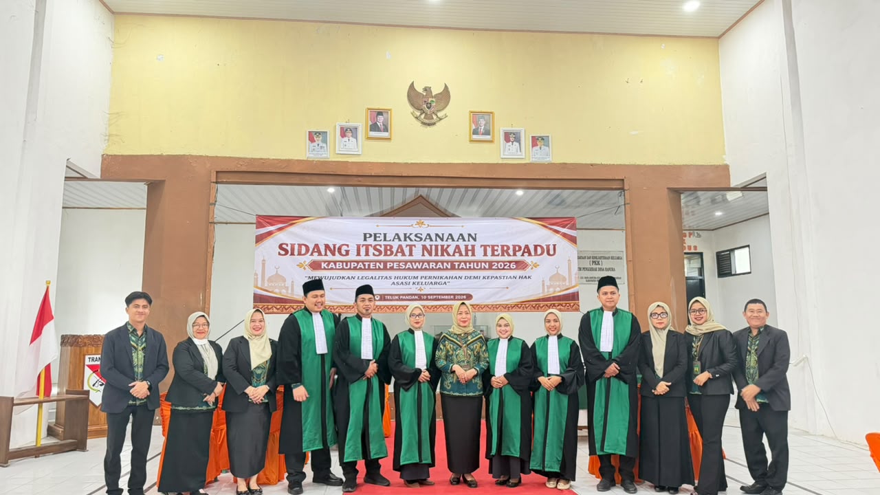 37 Pasangan Nikah Raih Kepastian Hukum Melalui Sidang Itsbat Terpadu di Desa Hanura